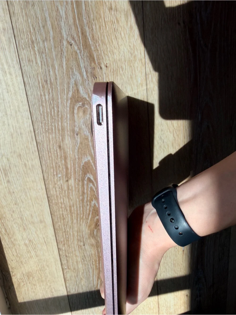 Apple MacBook Air 2016 version 12” rose gold